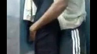 Amateurs fuck in closet